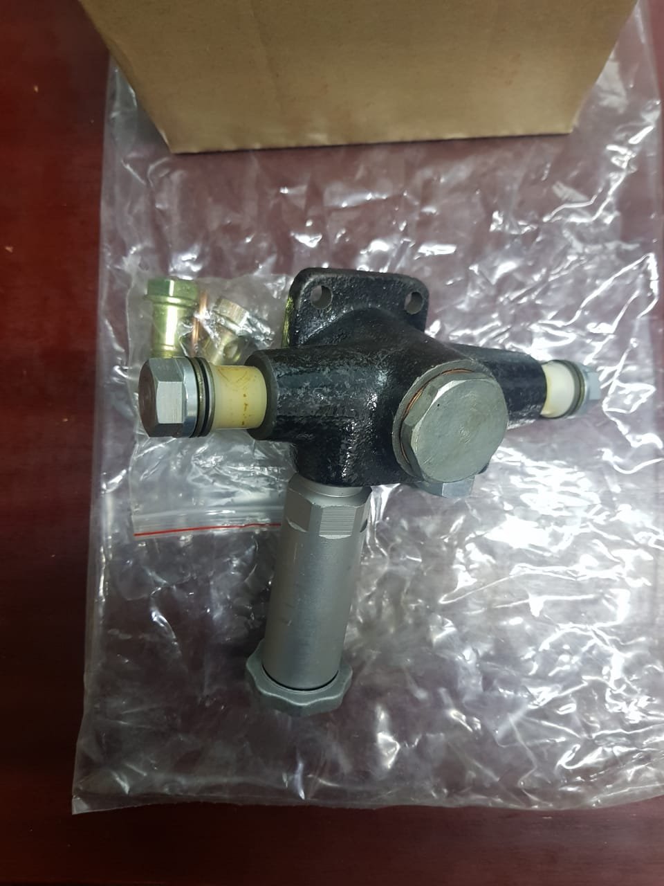 Bomba de combustible Isuzu 6SD1