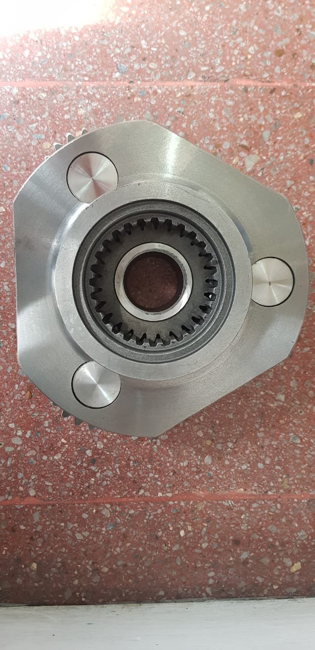 Carrier inferior – Motor de giro – Case 130, foto 3