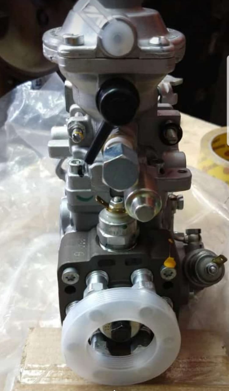 Bomba de inyeccion Cummins Iveco CNH excavadora Kobelco SK210-8, foto 4