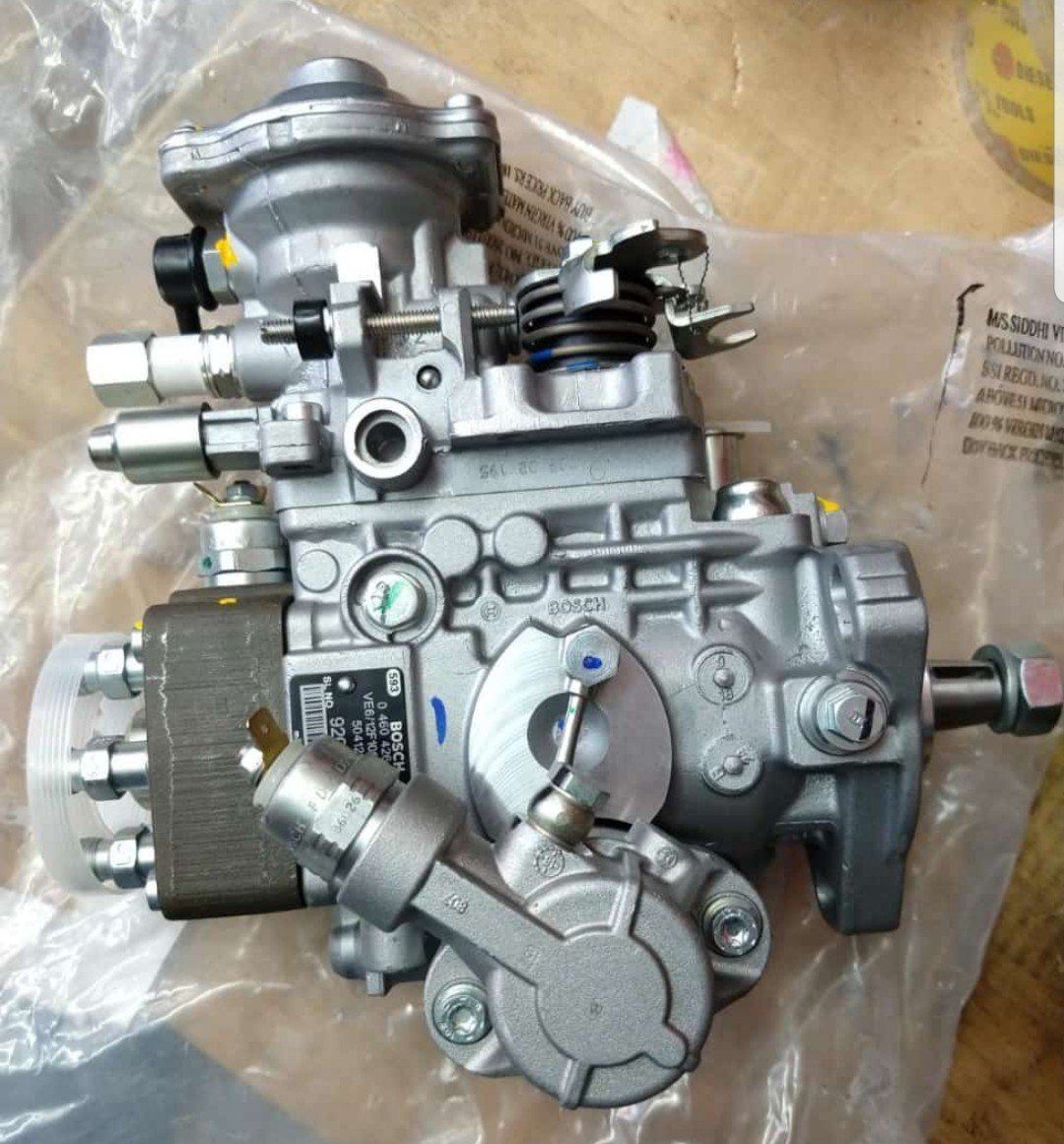 Bomba de inyeccion Cummins Iveco CNH excavadora Kobelco SK210-8, foto 3
