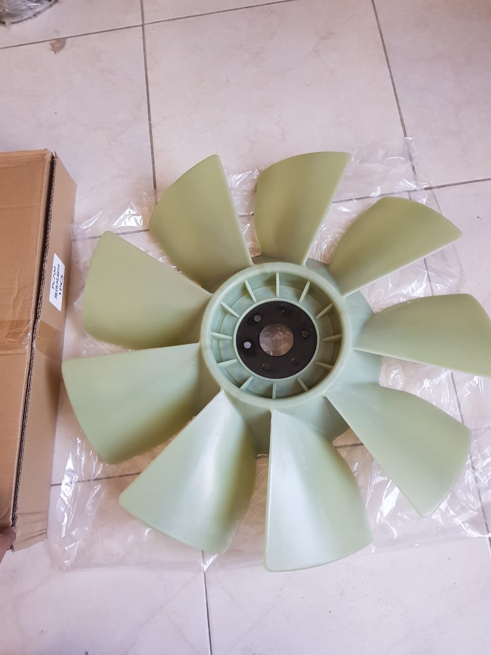 Ventilador motor Komatsu – excavadora Komatsu PC200-6-7-8, foto 3