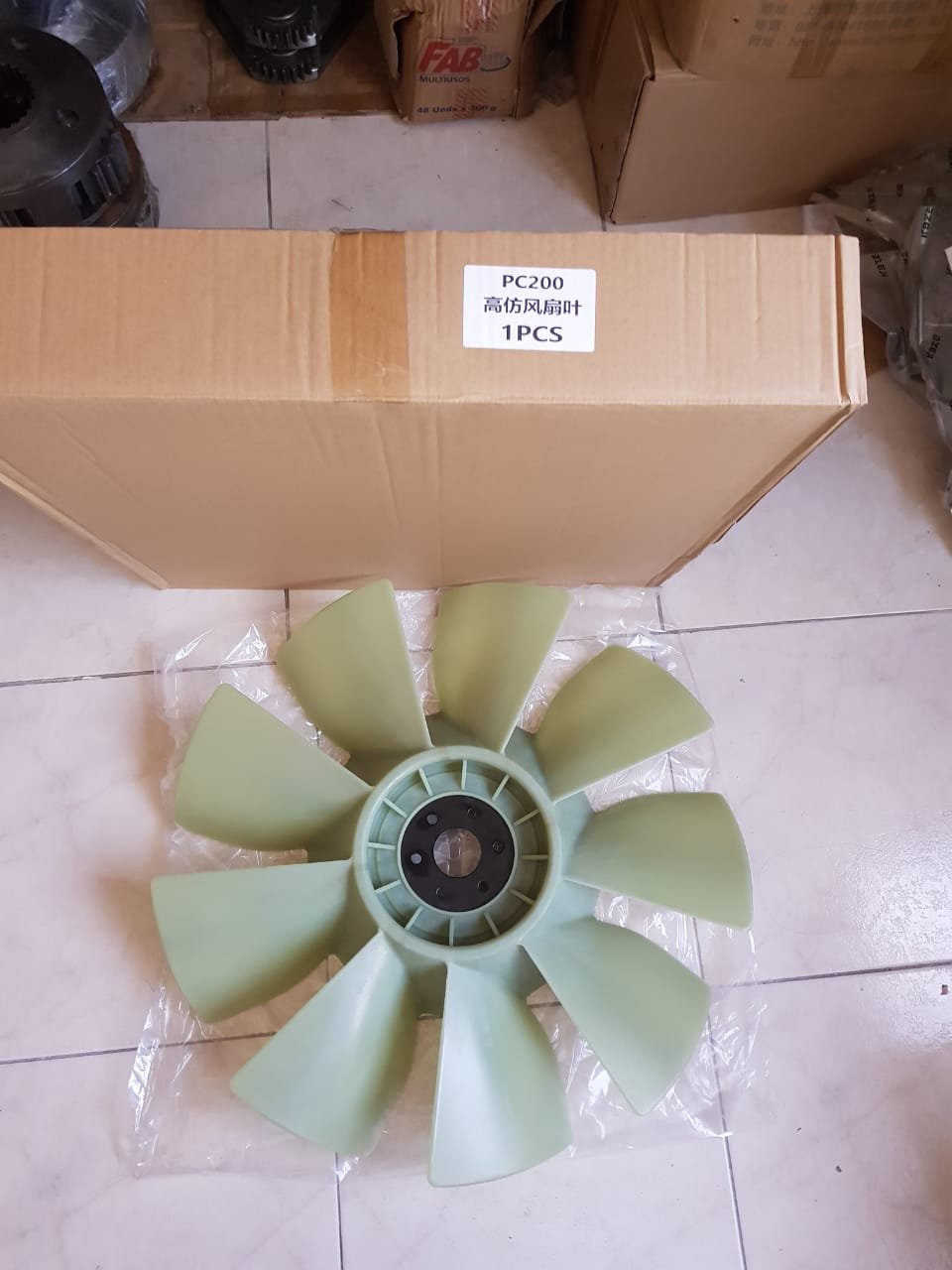 Ventilador motor Komatsu – excavadora Komatsu PC200-6-7-8, foto 2