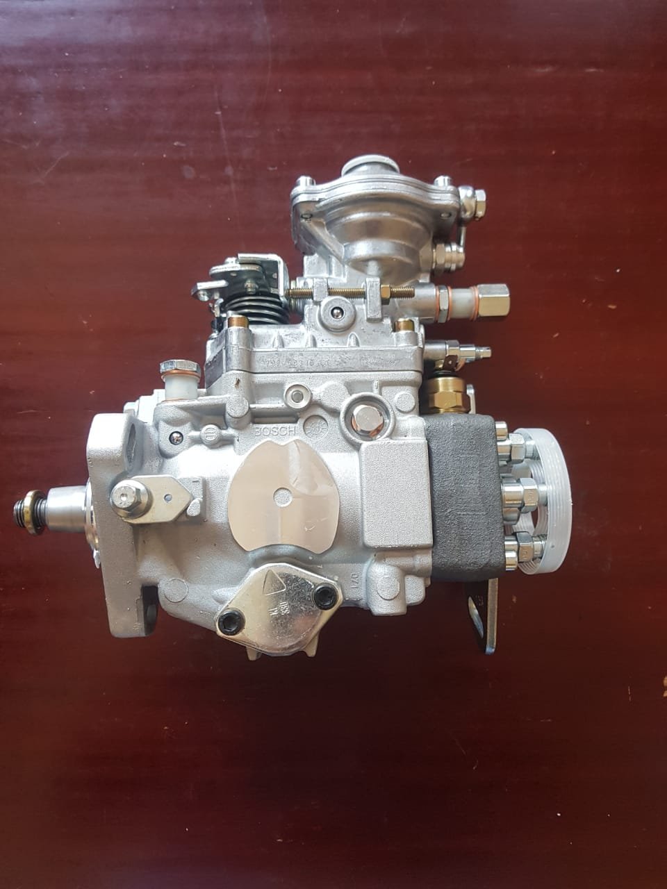 Bomba de inyección – motor CNH – excavadora Kobelco SK210-8, foto 6