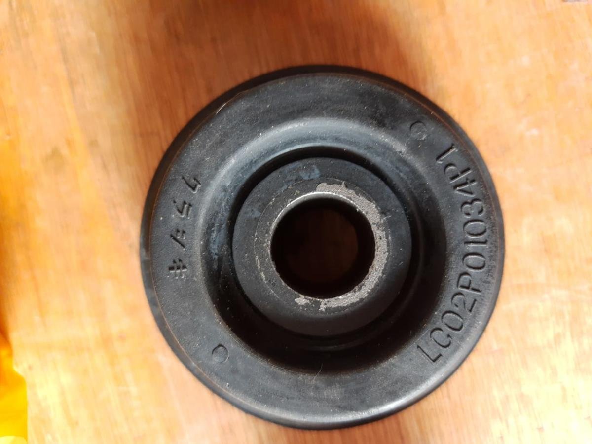 Soporte de motor Kobelco SK210 – 6, foto 5