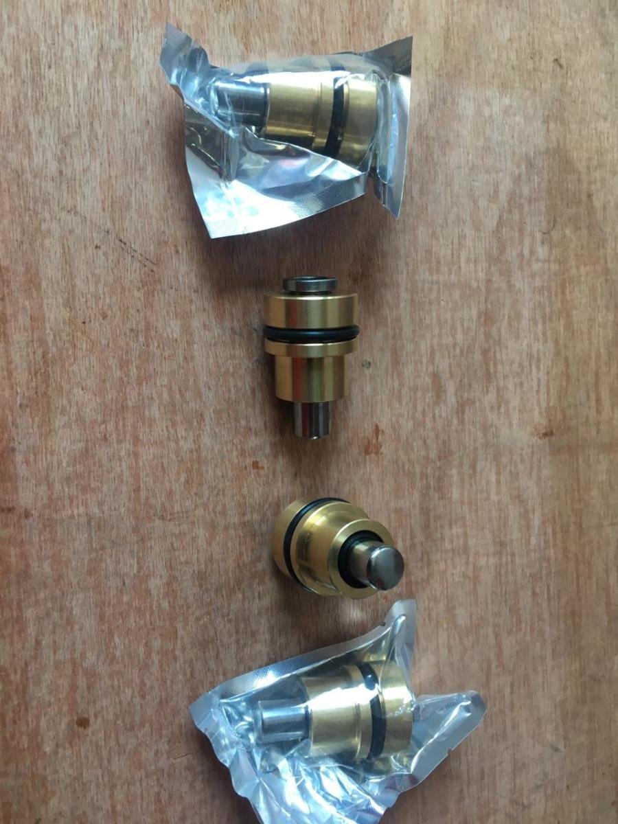 Balas de mandos de pedales para Hitachi EX200-5, foto 2