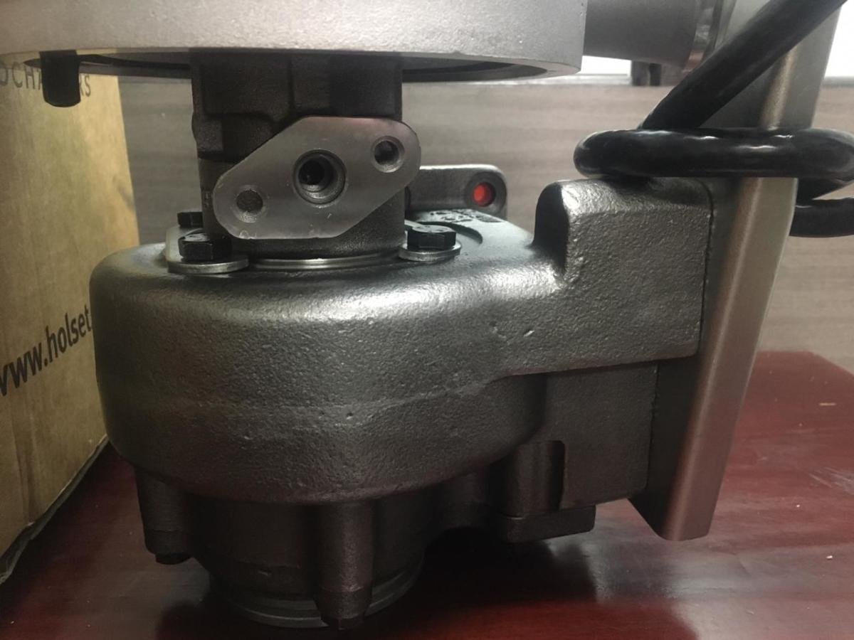 Turbo Holset con Válvula para motor Cummins 6BT, foto 3