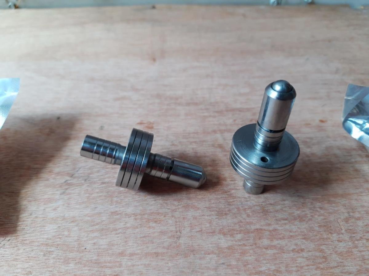Balas de mandos de pedales para Kobelco SK 210 – 6, foto 2