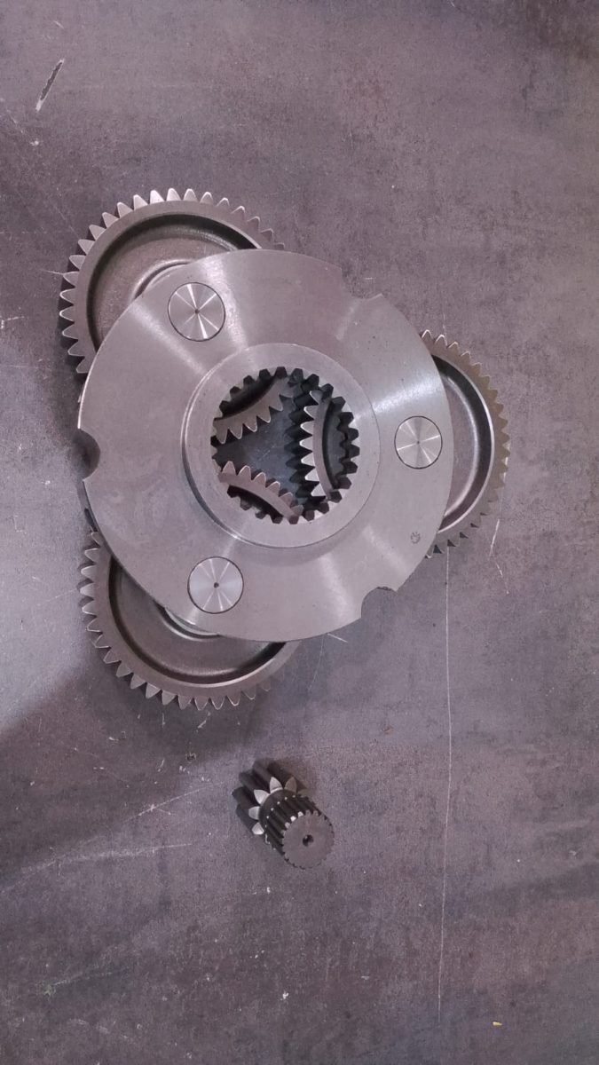 Carrier Externo (Pequeño) – Reductor de Traslación – Excavadora – Hyundai R210/220, foto 3