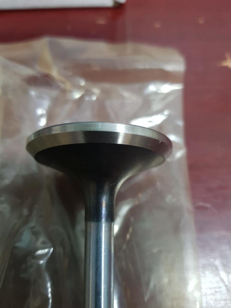 Valvula de escape culata y admisión  – Cummins 6BT, foto 16