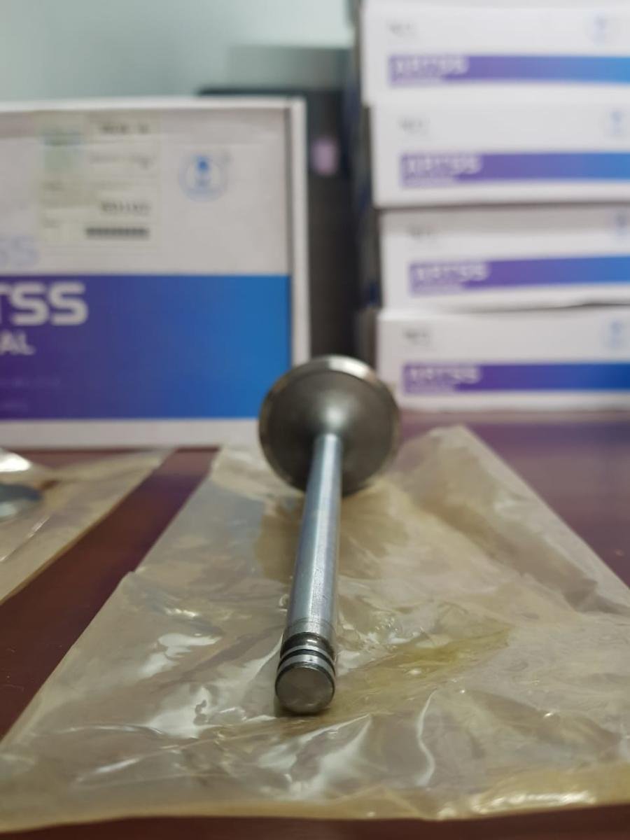 Valvula de escape culata y admisión  – Cummins 6BT, foto 5