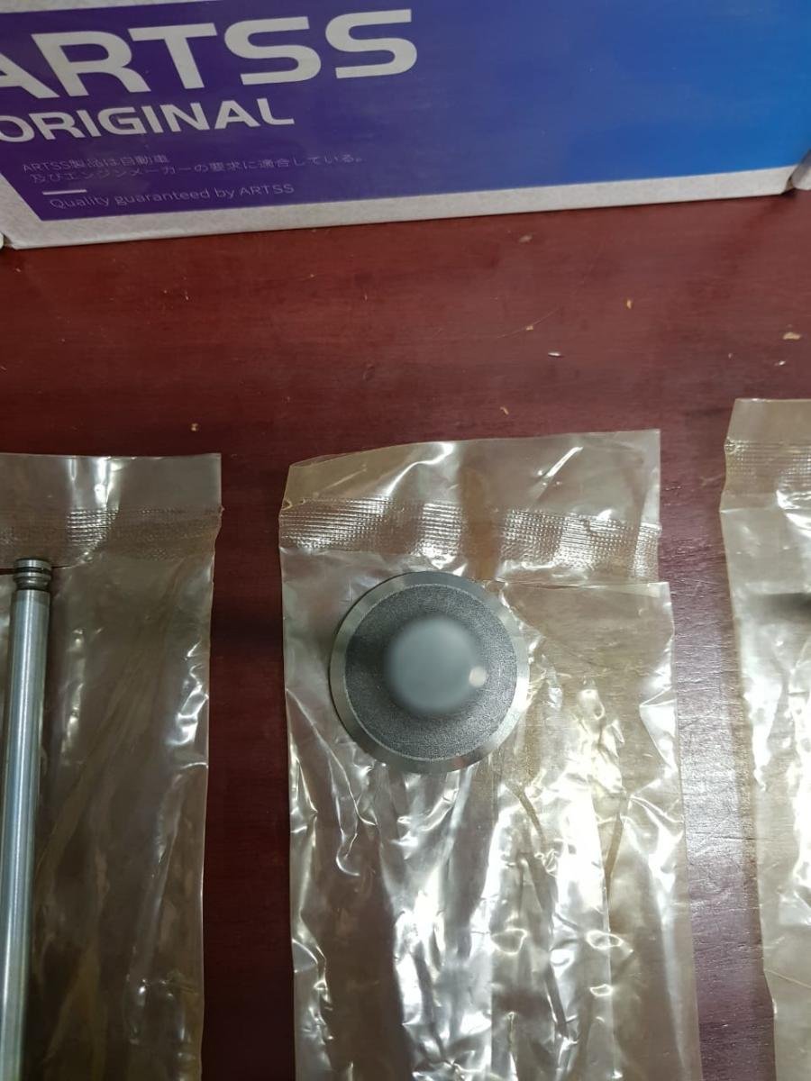Valvula de escape culata y admisión  – Cummins 6BT, foto 9