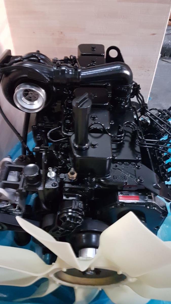 Motor Cummins 6BT5.9, Kobelco SK200-4, Liugon 922, Hyundai R210-7, foto 3