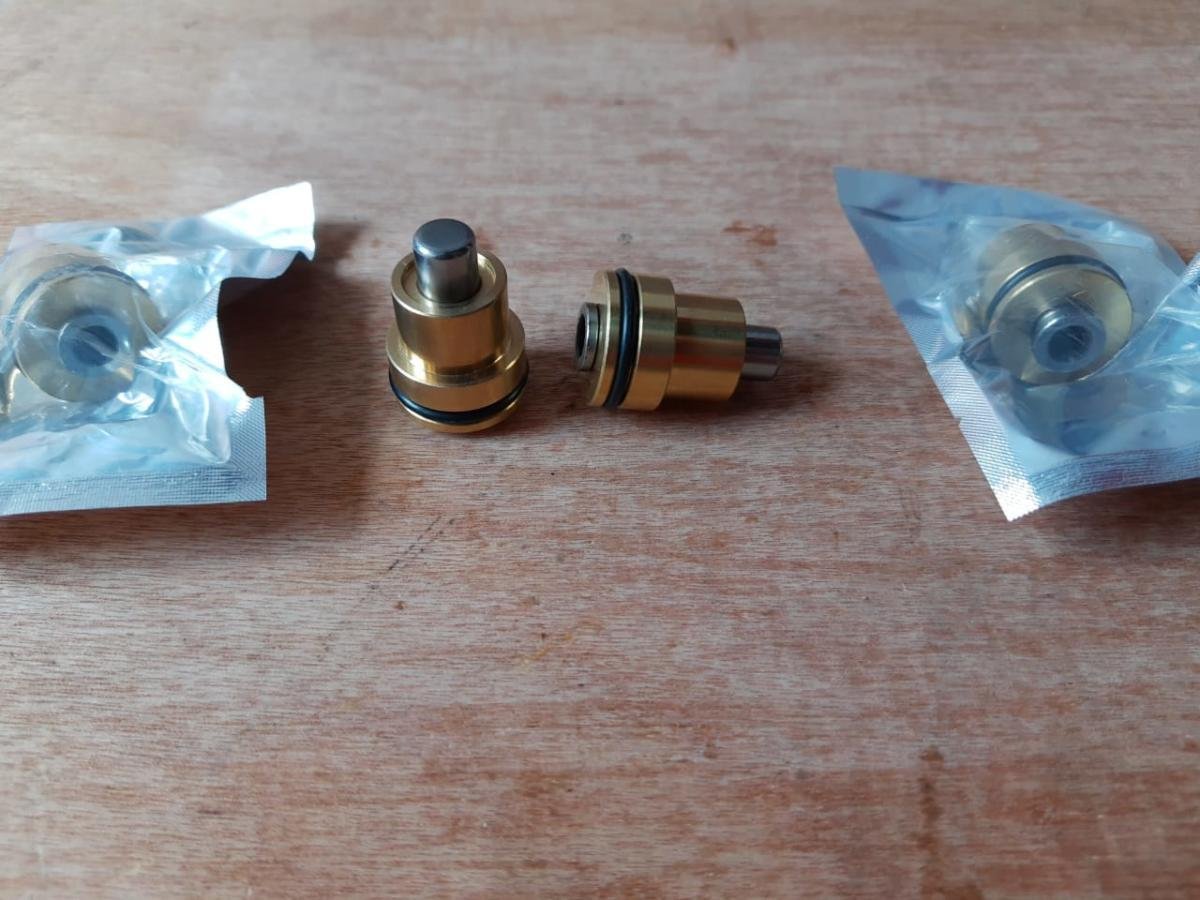 Balas de mandos de pedales para Hyundai R210, foto 4