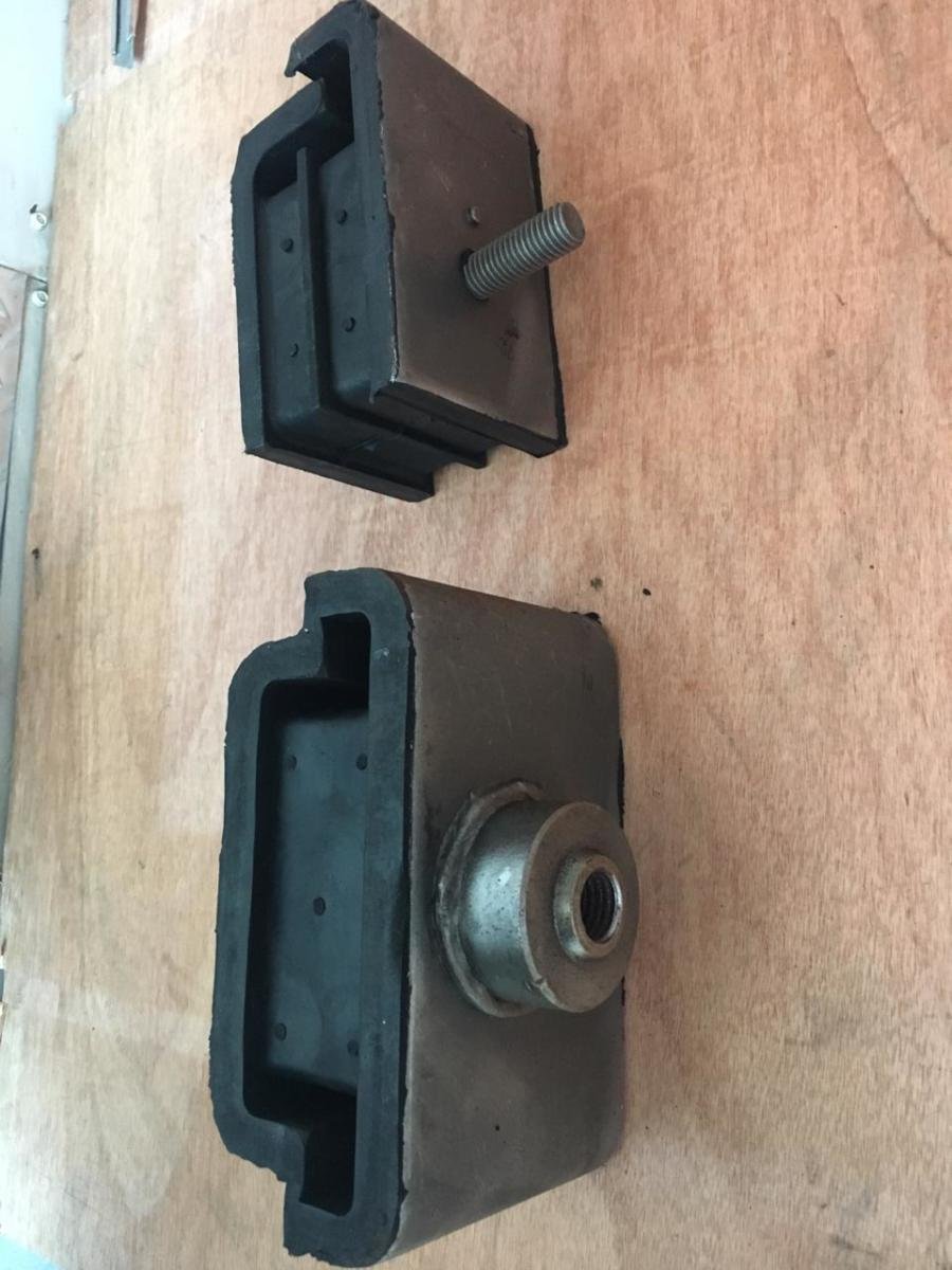 Soporte de motor Isuzu 6BG1 en Zaxis 200, foto 4