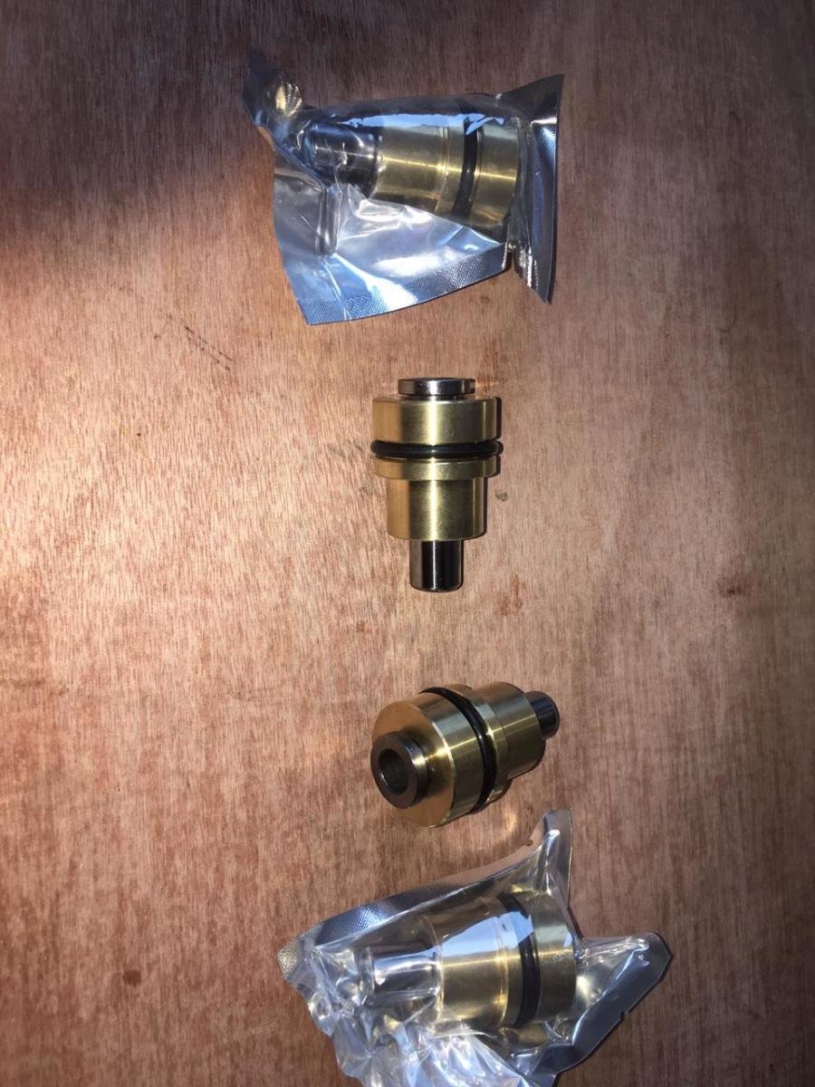 Balas de mandos de pedales para Hitachi EX200-5, foto 3