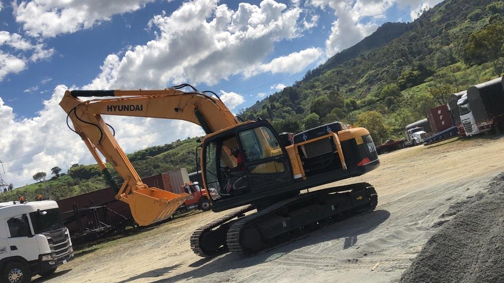 Excavadora HYUNDAI R220-9S, foto 8